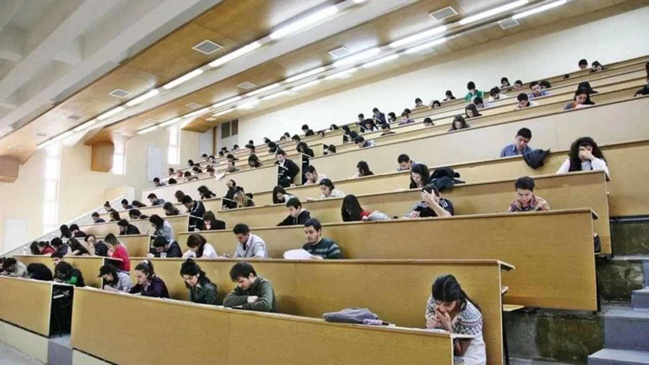 Yüzlerce Kontenjan Boş Kaldı: Üniversitelerde Tercih Şoku 7 Yuzlerce Kontenjan Bos Kaldi Universitelerde Tercih Soku 8