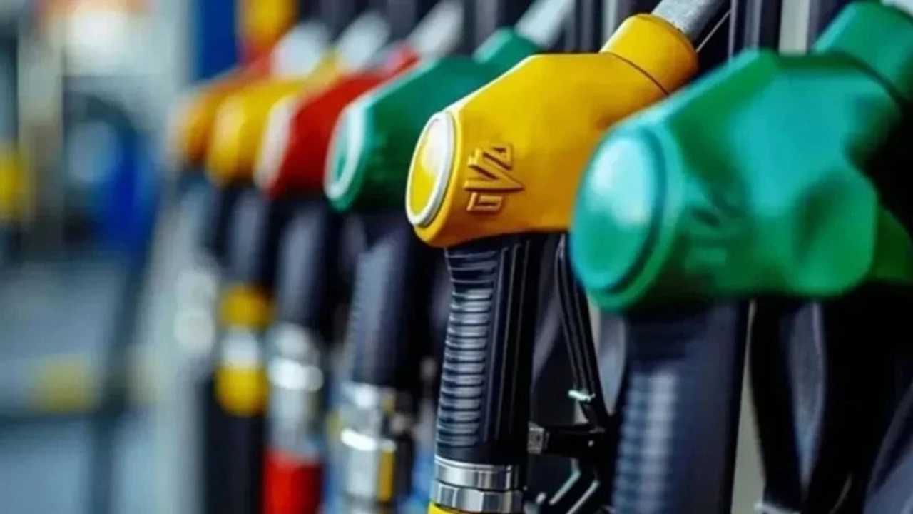 Cebinizi Yakacak Zam! Benzin ve Motorin Fiyatları Fırladı 1 Cebinizi Yakacak Zam Benzin ve Motorin Fiyatlari Firladi 2