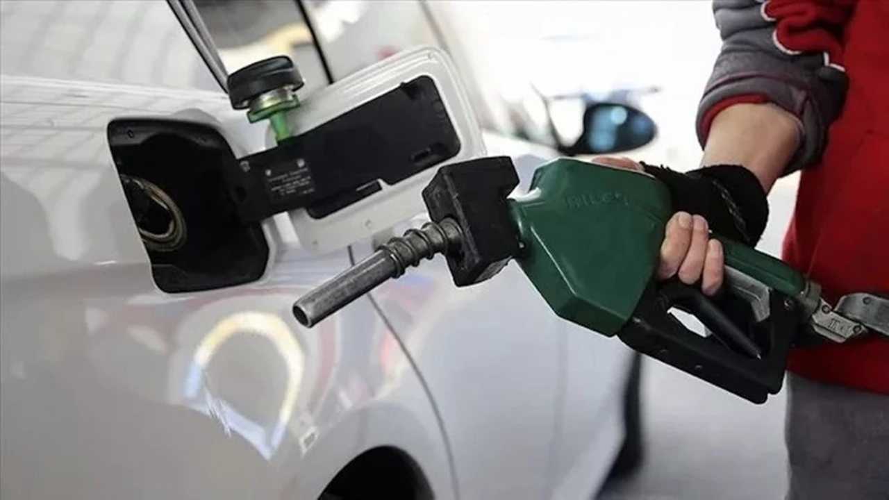 Cebinizi Yakacak Zam! Benzin ve Motorin Fiyatları Fırladı 3 Cebinizi Yakacak Zam Benzin ve Motorin Fiyatlari Firladi 4