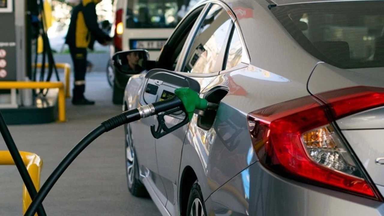 Cebinizi Yakacak Zam! Benzin ve Motorin Fiyatları Fırladı 4 Cebinizi Yakacak Zam Benzin ve Motorin Fiyatlari Firladi 5