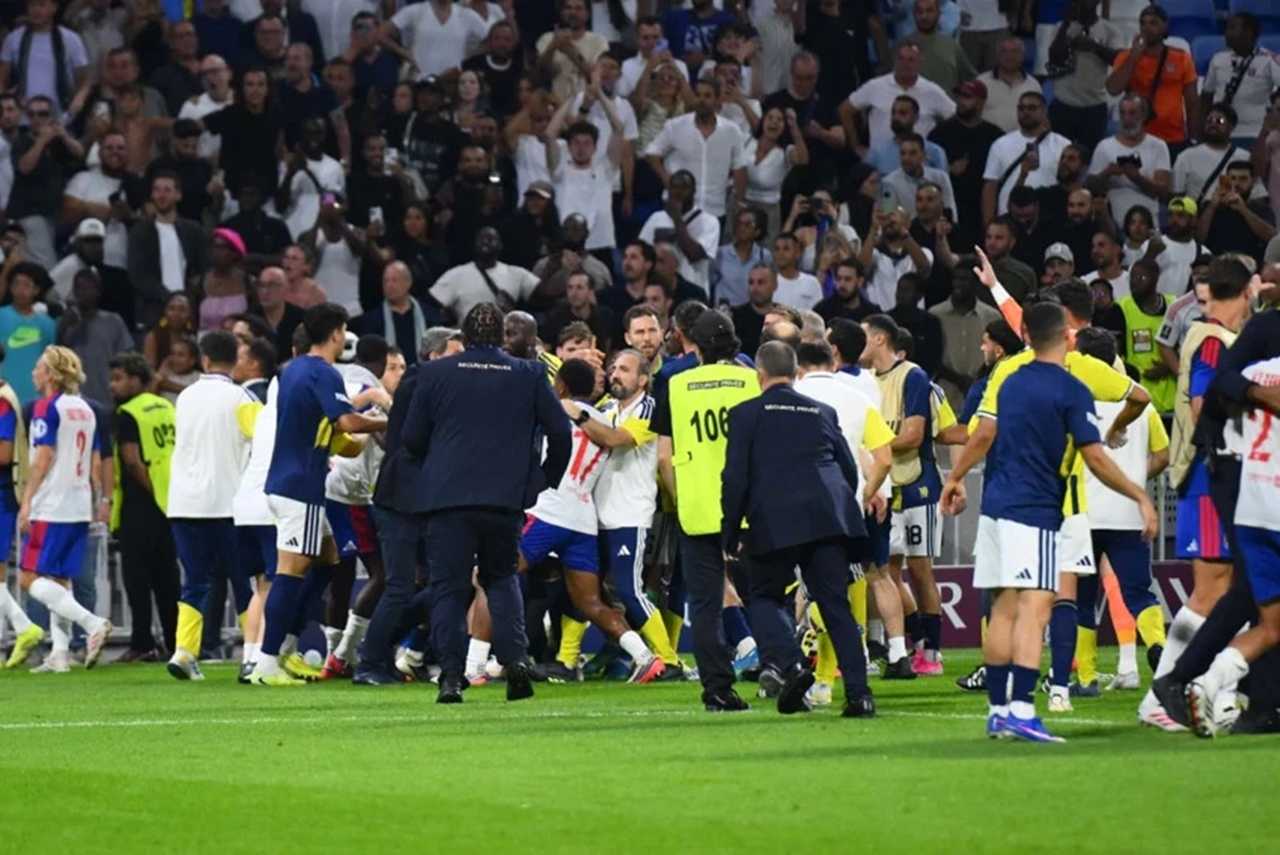 Fenerbahceye Lyon Maci Sonrasi Sok UEFA Cezalari Acikladi 3