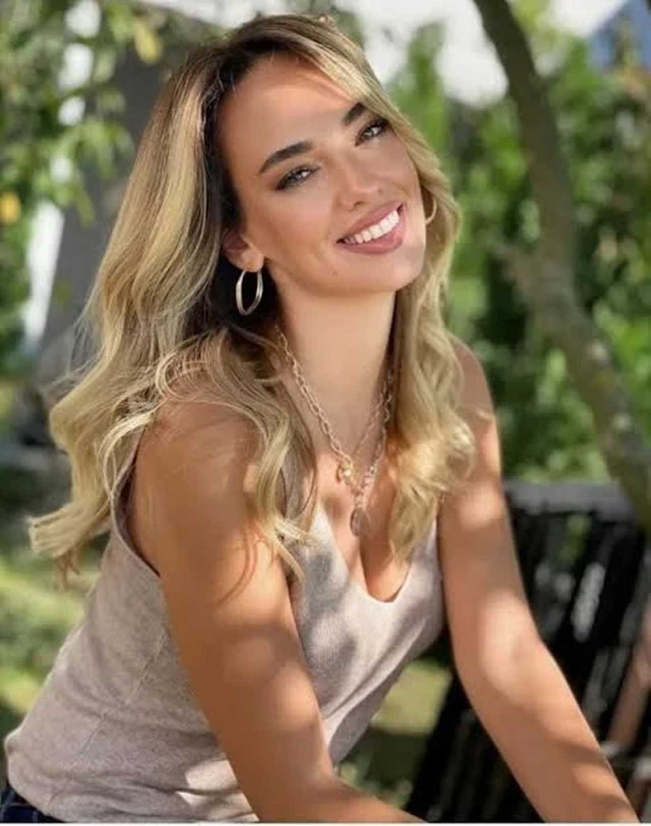 Seda Bakan Bu Kez Kortta! Yeni Sporuyla Gündem Oldu 4 Seda Bakan Bu Kez Kortta Yeni Sporuyla Gundem Oldu 5