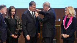 Cemil Tugay AK Parti’ye Katıldı, Ertesi Gün İzne Çıktı