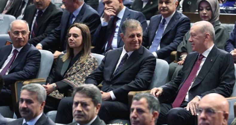 Erdoğan Rozetini Taktı! Cemil Tugay AK Parti’de