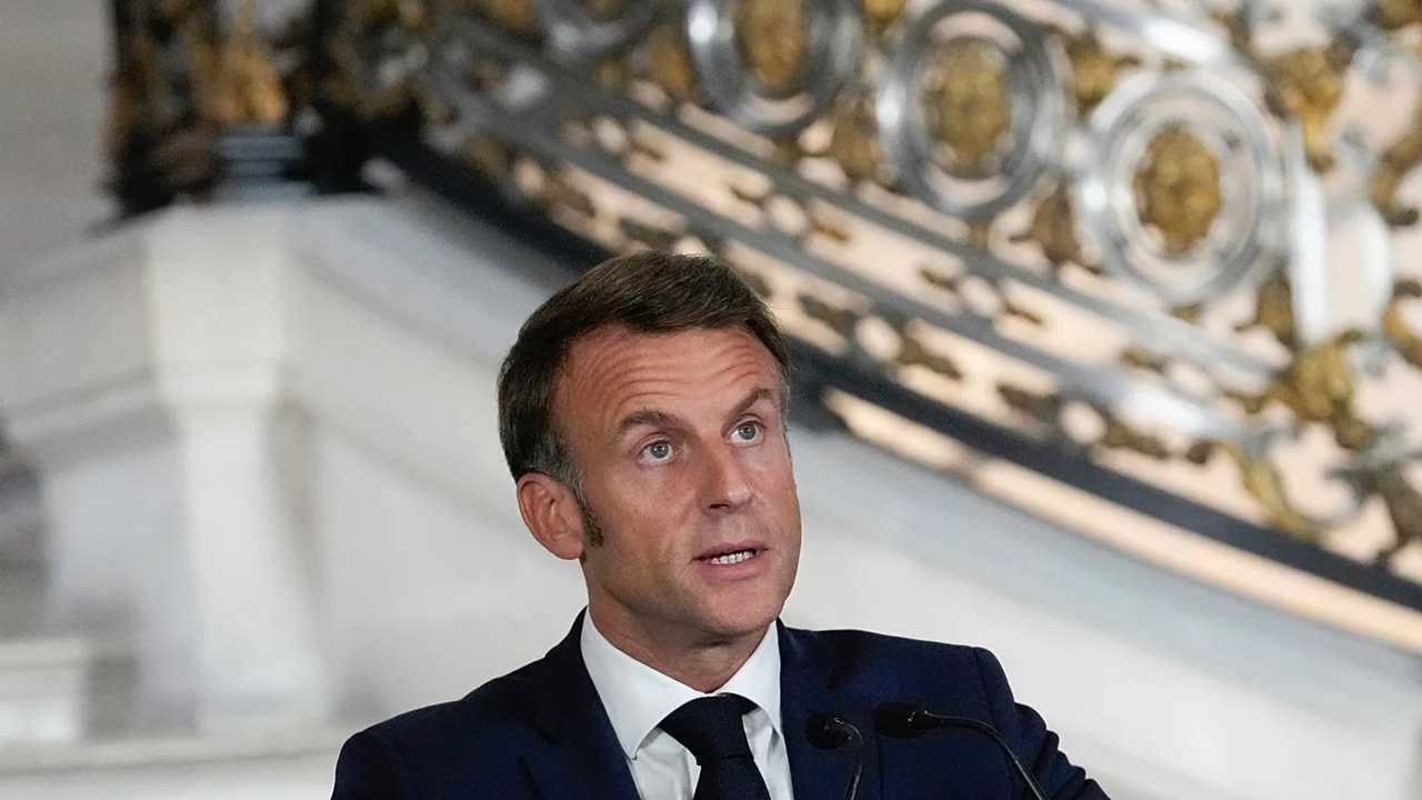Fransa Alev Alev! Macron’dan Sert Rest 3 Fransa Alev Alev Macrondan Sert Rest 4
