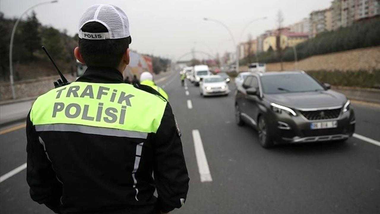 Istanbulda 29 Ekim Alarmi Cok Sayida Yol Trafige Kapatildi 3