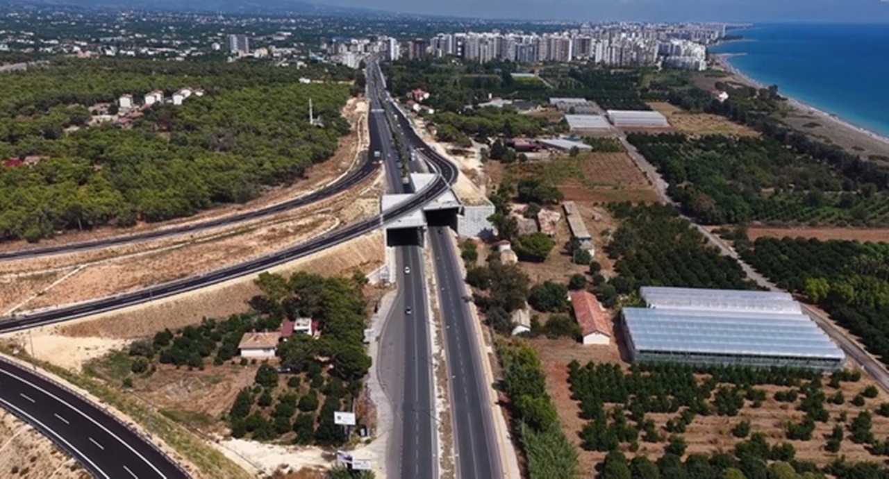 Mersin’de Ulaşımda Yeni Dönem! Yol 18 Dakikaya Düşüyor 3 Mersinde Ulasimda Yeni Donem Yol 18 Dakikaya Dusuyor 4