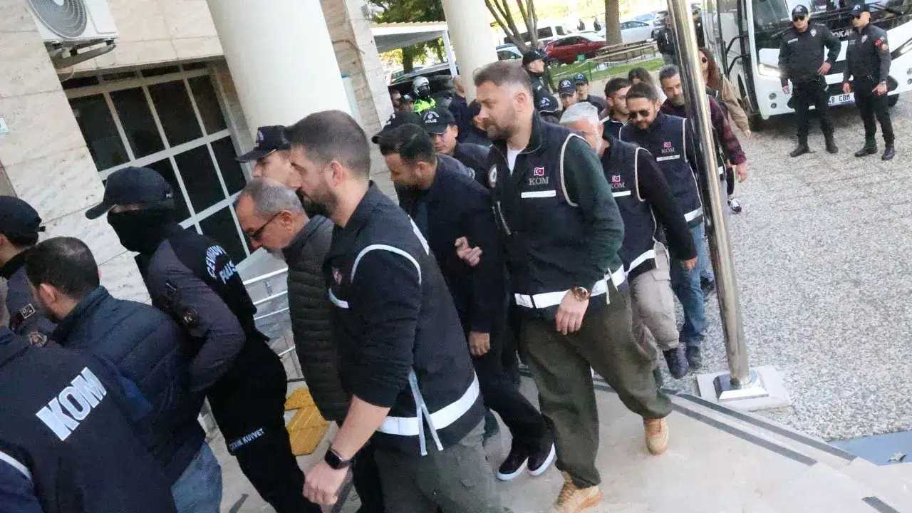 Milas’ta Milyarlık İhale Operasyonu: 18 Tutuklama 2 Milasta Milyarlik Ihale Operasyonu 18 Tutuklama 3