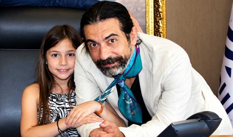 Okan Bayülgen’in Kızına Uluslararası Ödül