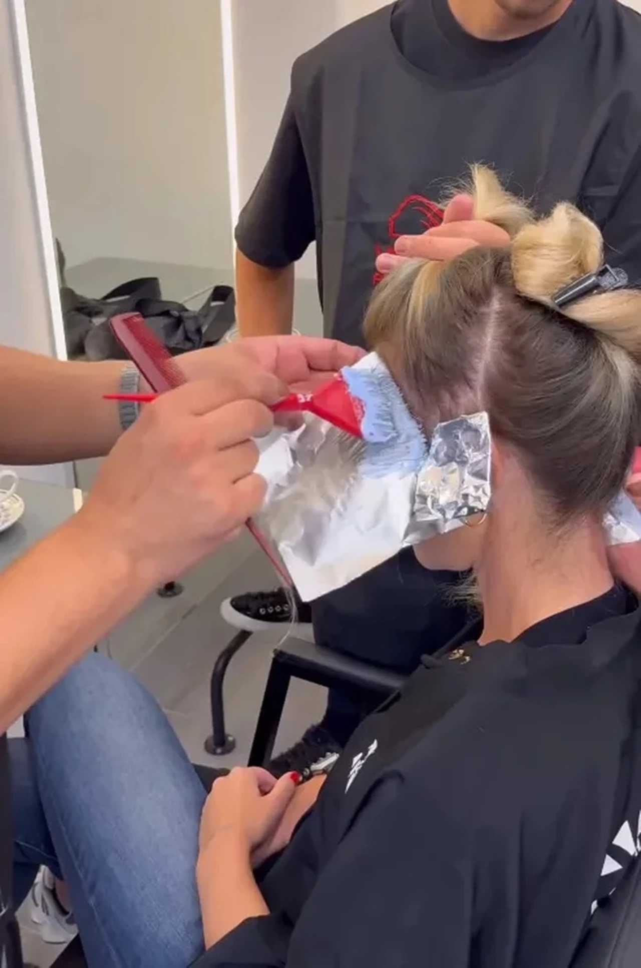 Petek Dincozun Yeni Imaji Olay Oldu 4