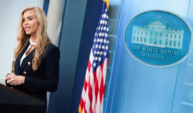 Trump’ın Sözcüsünde Avukatlık Ruhsatı Krizi