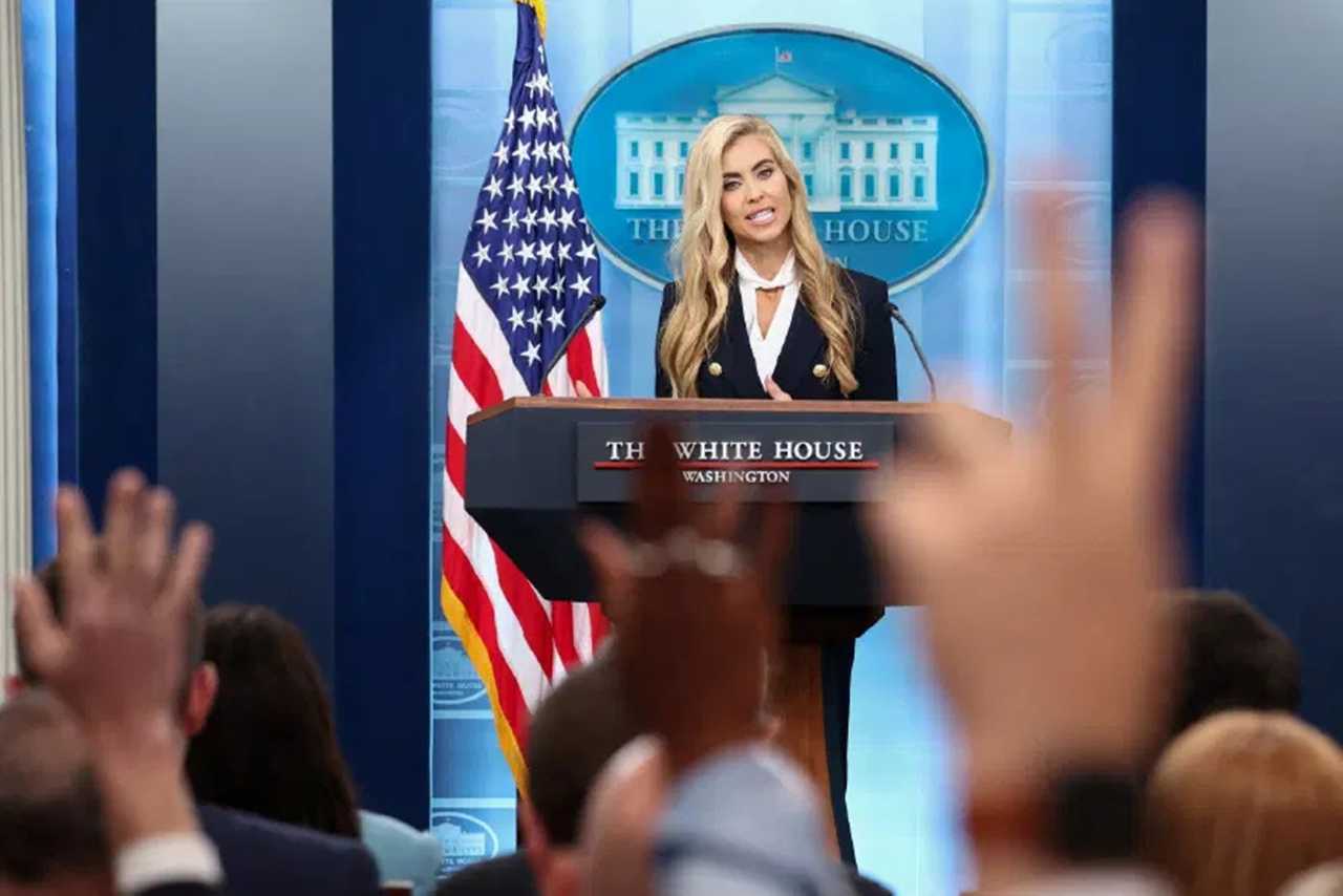 Trump’ın Sözcüsünde Avukatlık Ruhsatı Krizi 1 Trumpin Sozcusunde Avukatlik Ruhsati Krizi 2